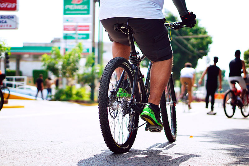 Dos ruedas saludables: conoce los beneficios de montar en bicicleta - Medical Assistant