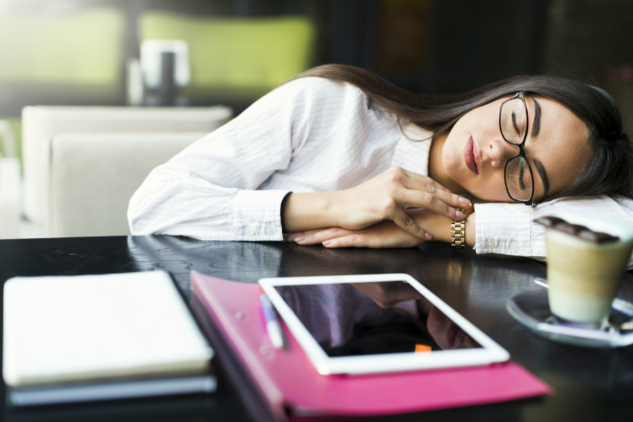 ¿Cómo el ritmo circadiano puede afectar tu trabajo? - Medical Assistant